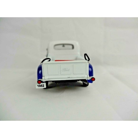 ARMSTRONG AIR CONDITIONING  1934 FORD  BED TRUCK - Picture 8 of 11